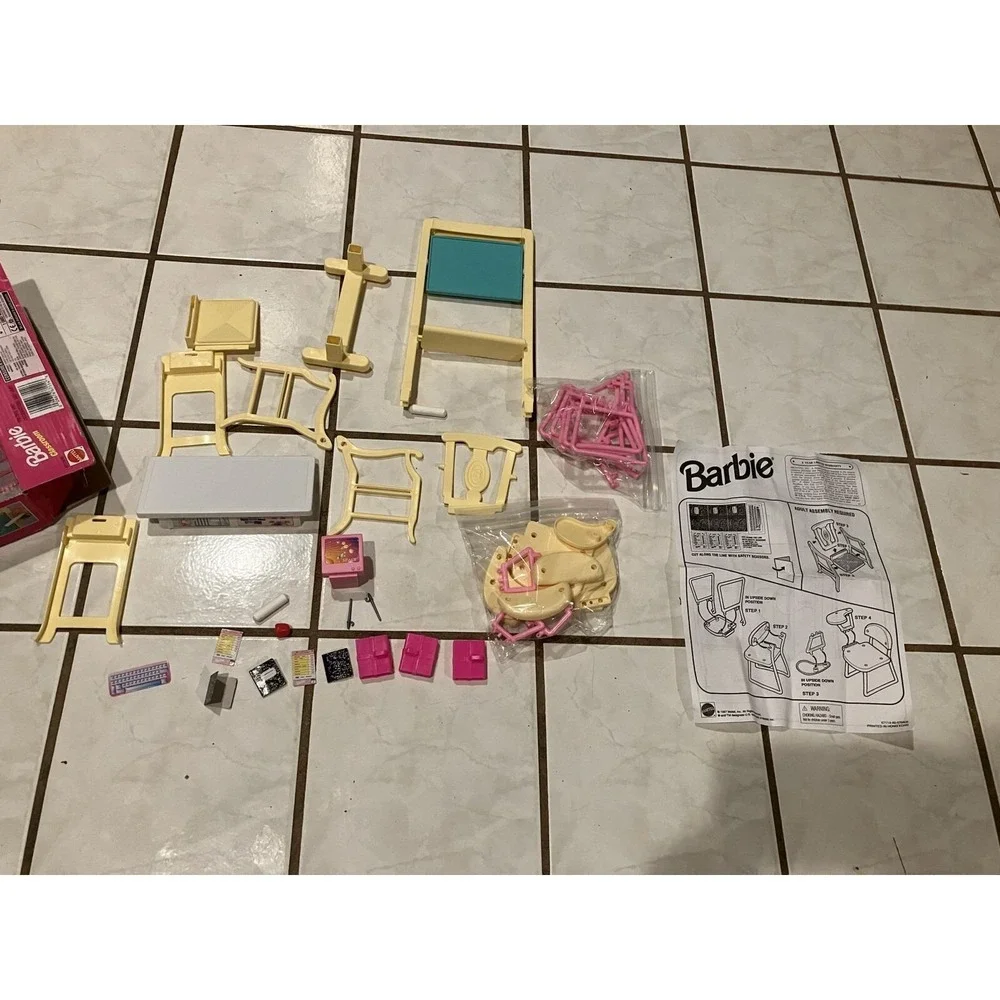 Vintage 1997 Barbie Classroom Playset Mattel 67114-92 School Chalkboard Desk Set